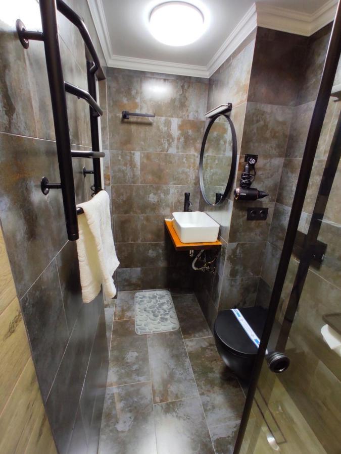 Apart Club Tolstogo Chernivtsi Εξωτερικό φωτογραφία