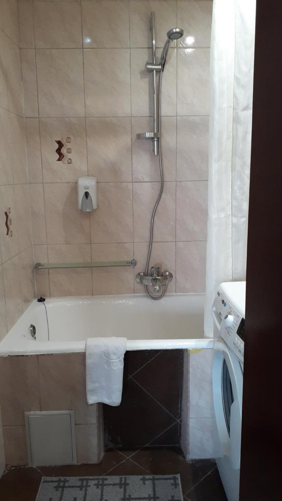 Apart Club Tolstogo Chernivtsi Εξωτερικό φωτογραφία